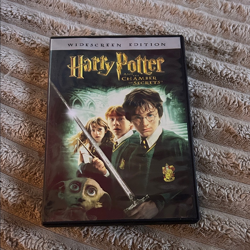 Amazon Harry Potter and the Chamber of Secrets DVD - Black and Gold